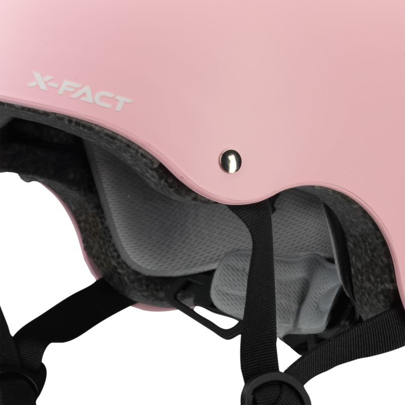X Fact Helmet Girl sisak